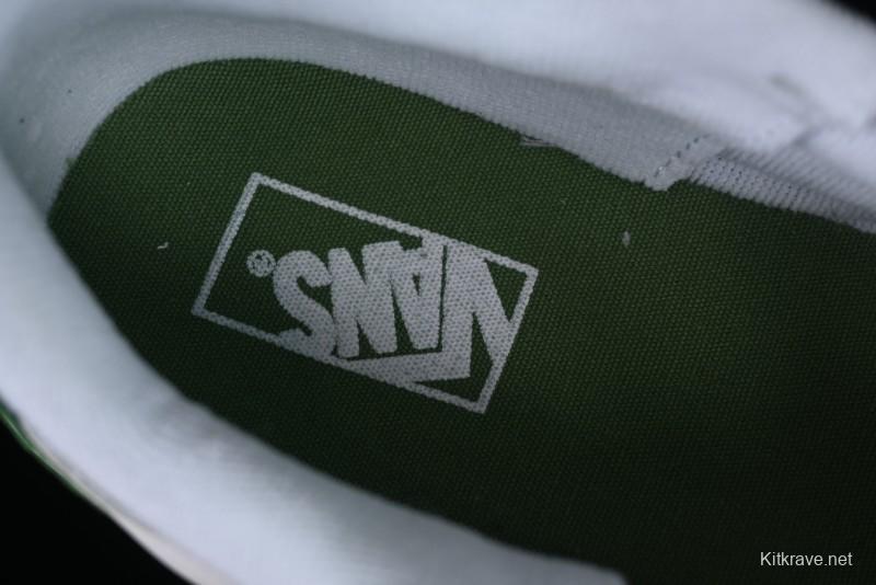 Vans Classics Knu Skool Retro Sneakers with Enlarged Toe and Thickened Trim - VN0009QCKGR