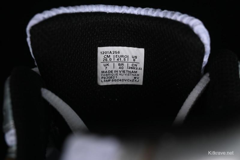 Asics Tiger GEL-1130 Low-Top Retro Running Shoes with GEL Cushioning and Durable Outsole - 1201A256-113