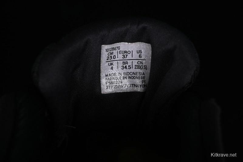 Asics Gel-Kayano 31 Running Shoes with Enhanced Cushioning and Breathable Design - 1012B670-003