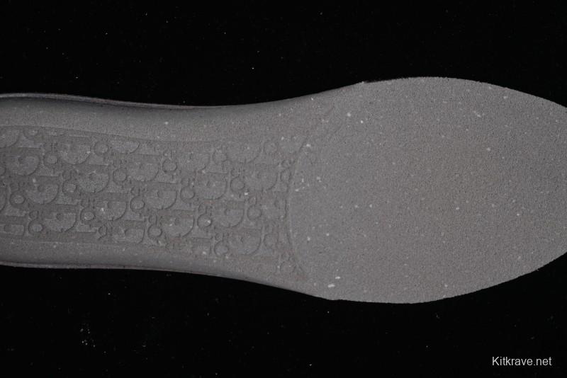 Dior B30 Sneakers with Reflective CD30 Logo and Lightweight Rubber Sole - CD30