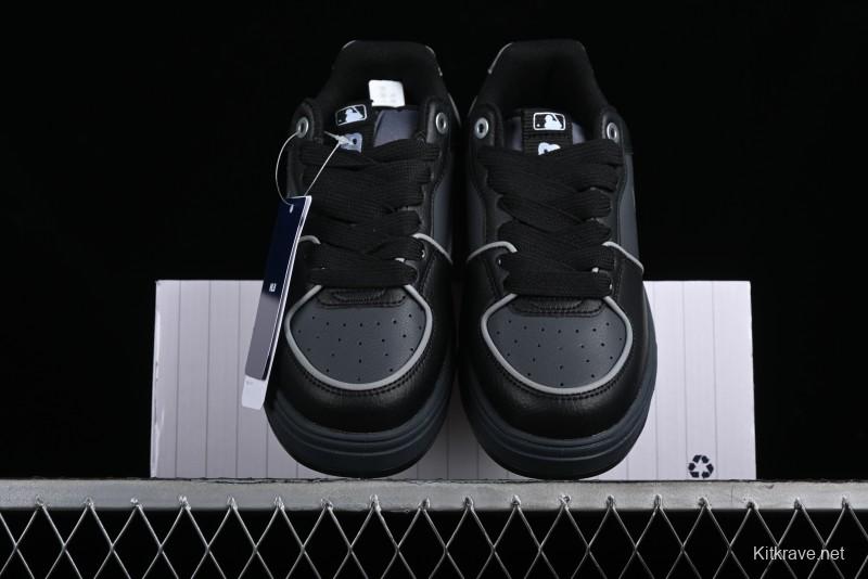 New York Yankees MLB Chunky Liner Basic Height Increasing Casual Sneakers - 3ASXCLB3N50BKL