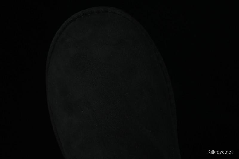 UGG Classic Ultra Mini Short Boots with Genuine Australian Sheepskin and TREADLITE Outsole - 1116109