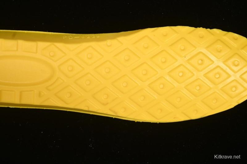 Timberland Low-Top Casual Shoes for Men - Italian Oil-Grained Leather with Anti-Slip Rubber Sole - TB73535SAND