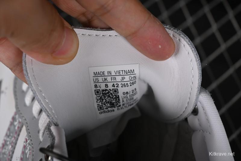 Adidas Originals Samba OG Low-Top Casual Sneakers with Panda Mischief Parachute Academy Design - B75806