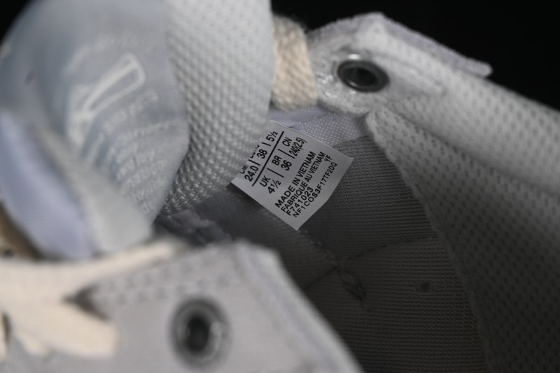 Onitsuka Tiger Ultimate 81 EX 40th Anniversary Breathable Comfort Casual Shoes - 1183C074-020