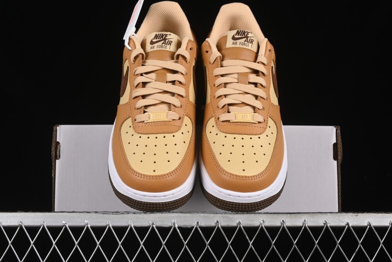Nike Air Force 1 '07 Low Casual Sneakers with Full-Length Air Cushion - HQ3905-200