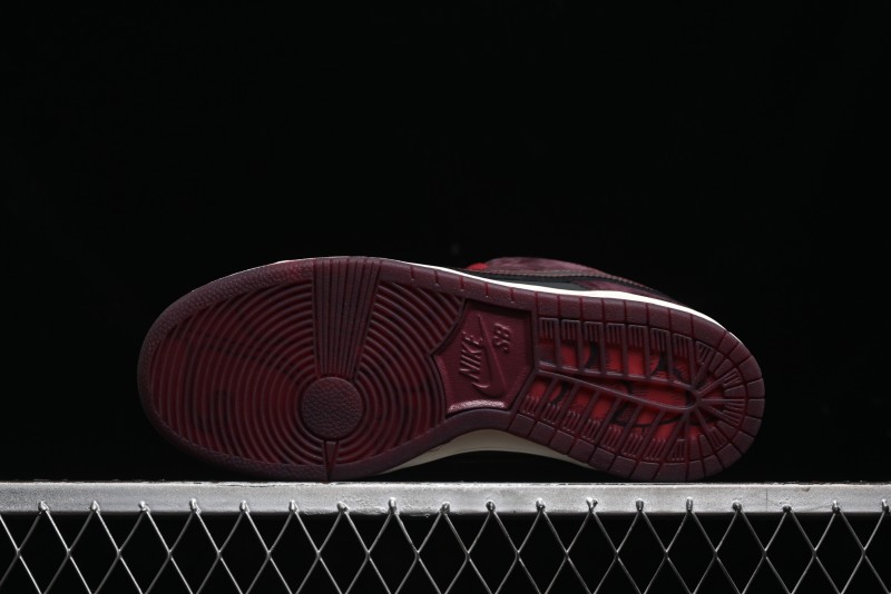 Nike SB Dunk Low Bordeaux Red Skate Shoes Collaboration with Riot Skateshop - FZ1289-200