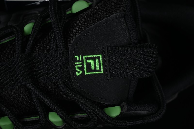 Fila Breathable Cat Paw Sneakers F52W432103FBK with Lightweight Eco-Friendly Material and Cushioned EVA Midsole