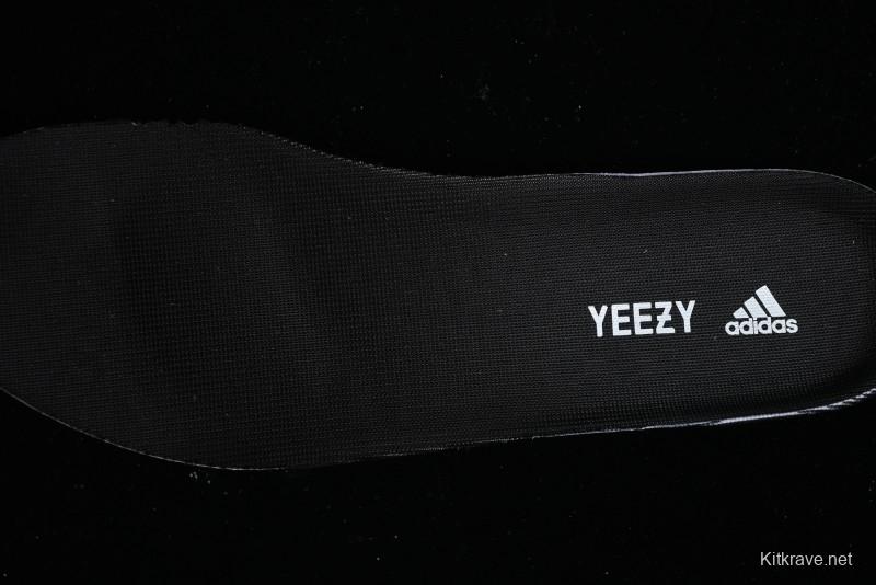 Adidas Yeezy Boost 700 V2 Utility Black Running Shoes with 3M Reflective Details - FV5304