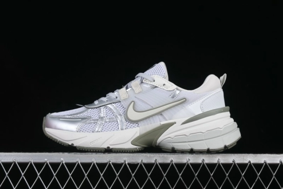 Nike Runtekk Run Retro Low-Top Running Shoes with Cushlon Foam Midsole and Anti-Slip Design - FD0736-006