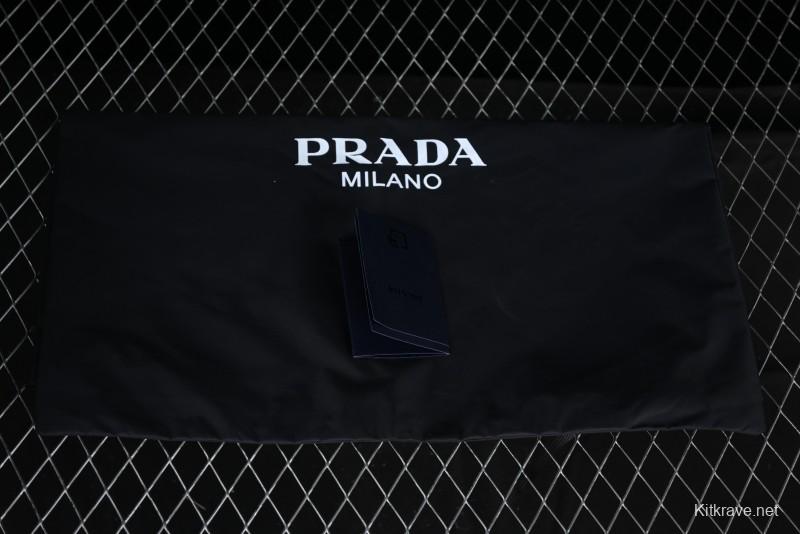 Prada Cloudbust Air Thunder Lifestyle Low-Top Sneakers with Anti-Slip and Wear-Resistant Design - 1E819L