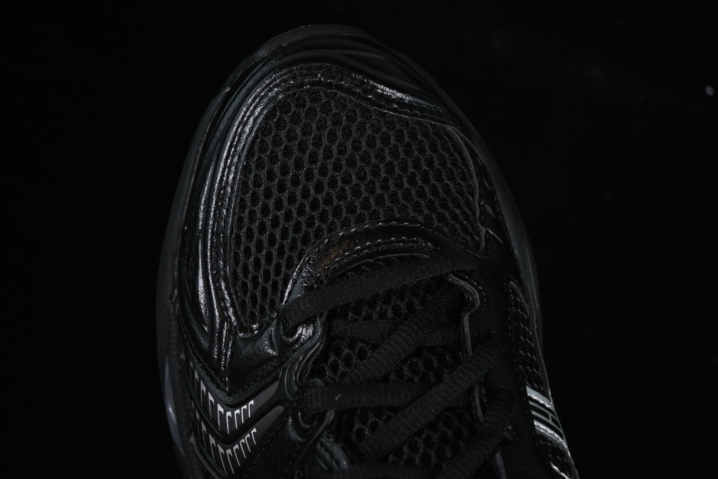 Asics Gel-Kinsei OG Black/White Running Shoes