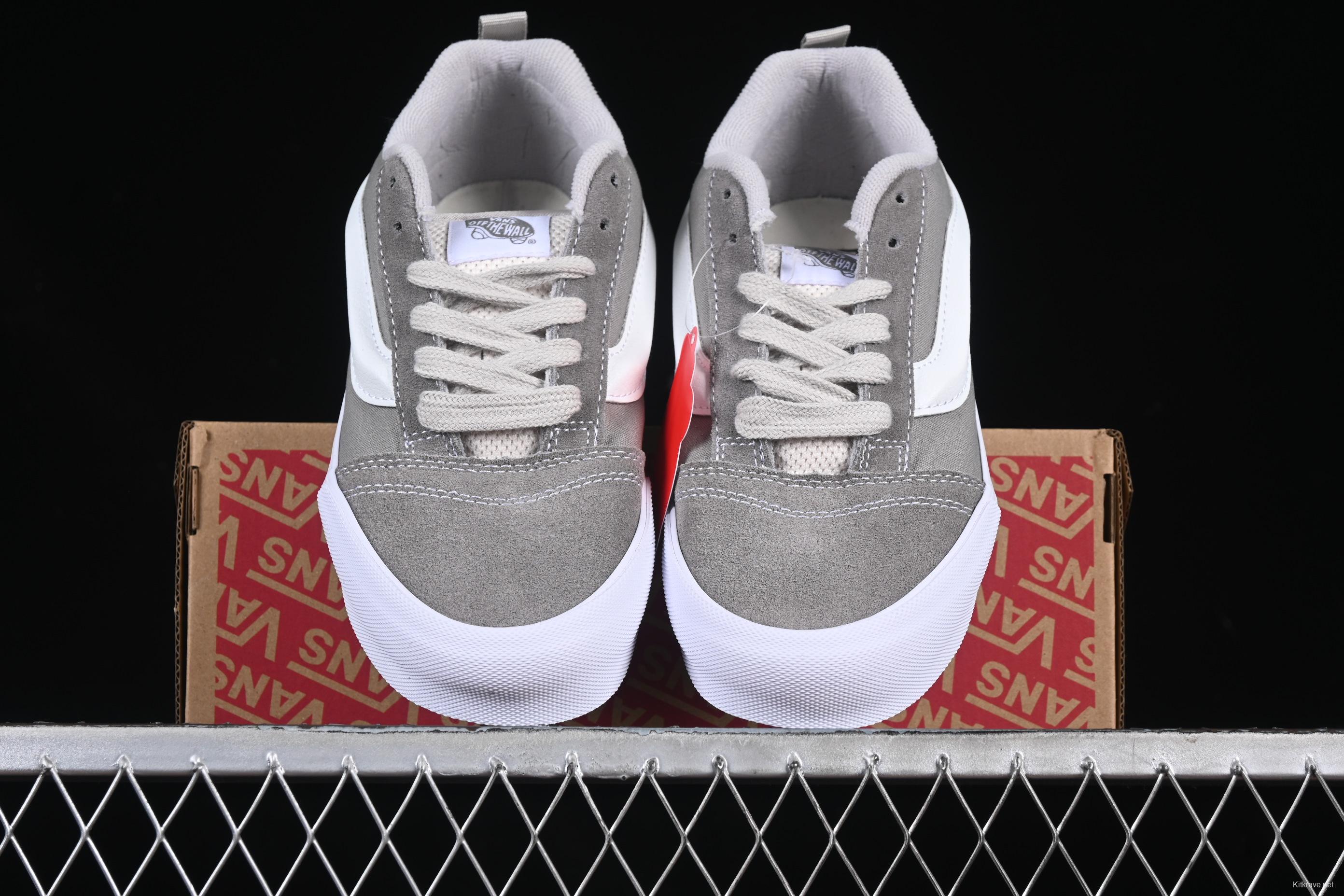 Vans Knu Skool Low-Top Retro Chunky Sneakers - VN000CS0BGG