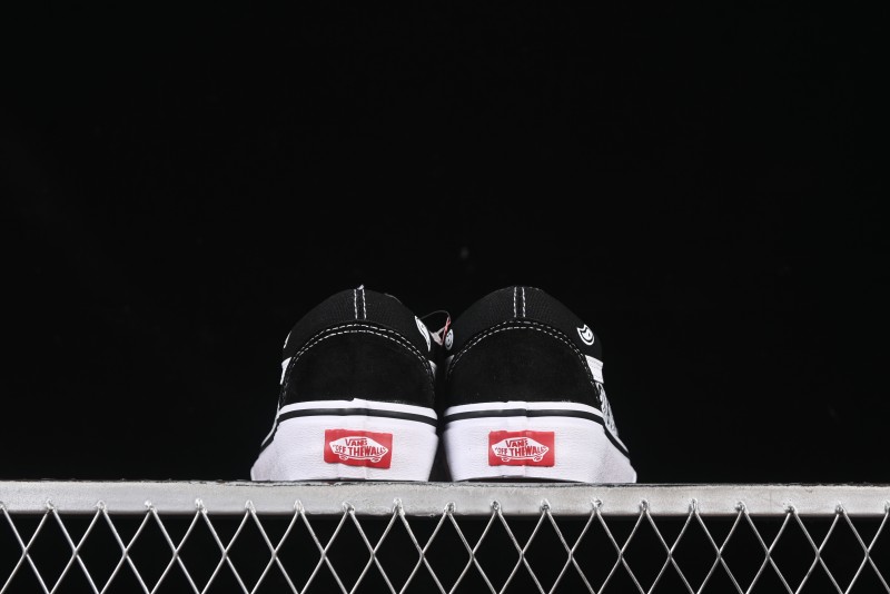 Vans Old Skool 36 Low-Top Retro Skate Shoes - VN000CRPGRN