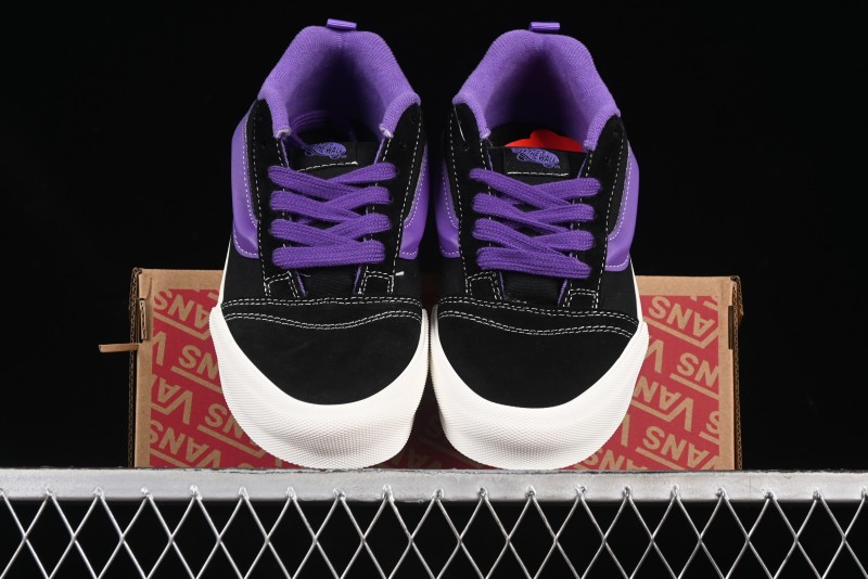 Vans Knu Skool Low-Top Retro Chunky Sneakers - VN0009QCBLK