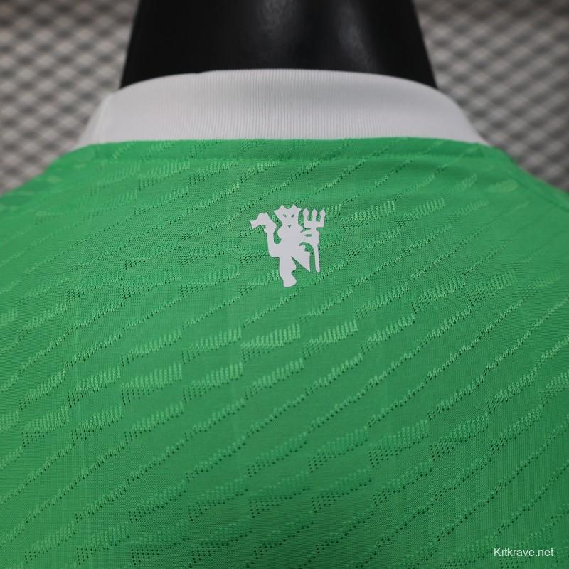 Player Version 25/26 Manchester United Green Goalkeeper Jersey
