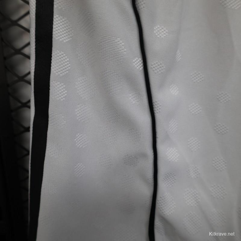 Player Version 25/26 Manchester United Home Shorts