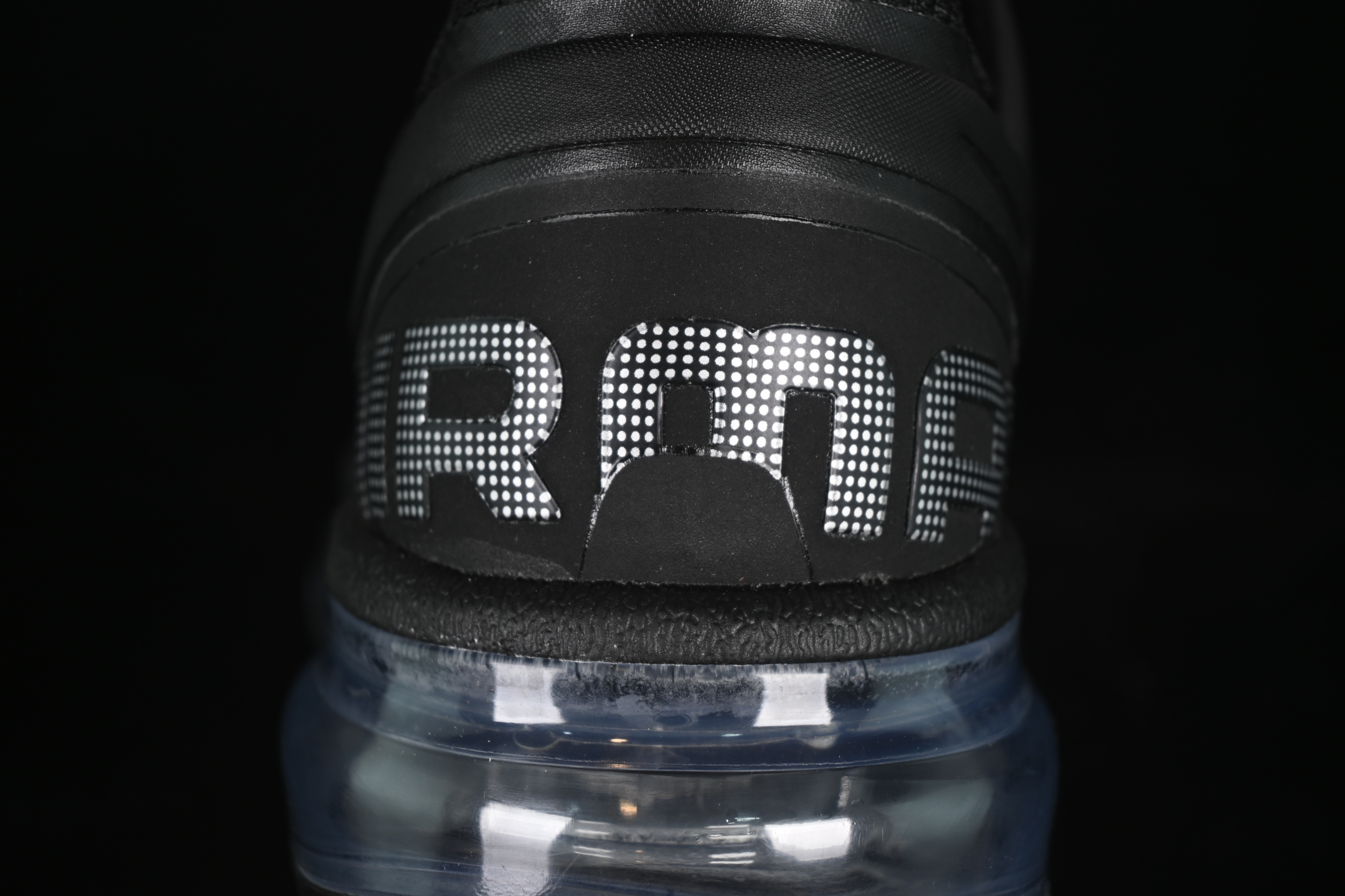 Nike Air Max 2013 Retro Breathable Mesh Running Shoes with Full-Length Max Air Cushion - 554886-108