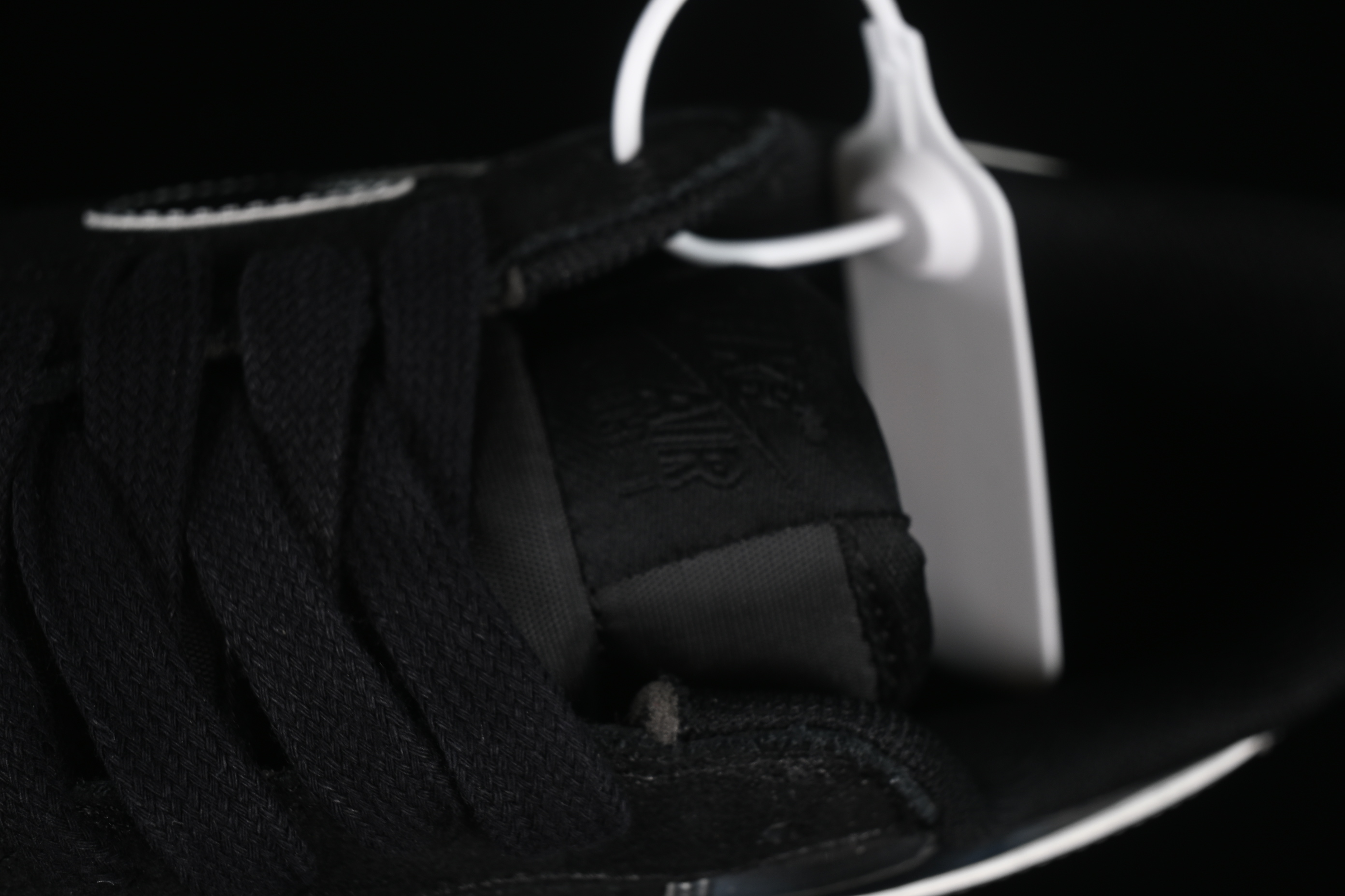 Nike Air Force 1'07 Low Casual Sneakers with Full-Length Air Cushion - HF2885-001