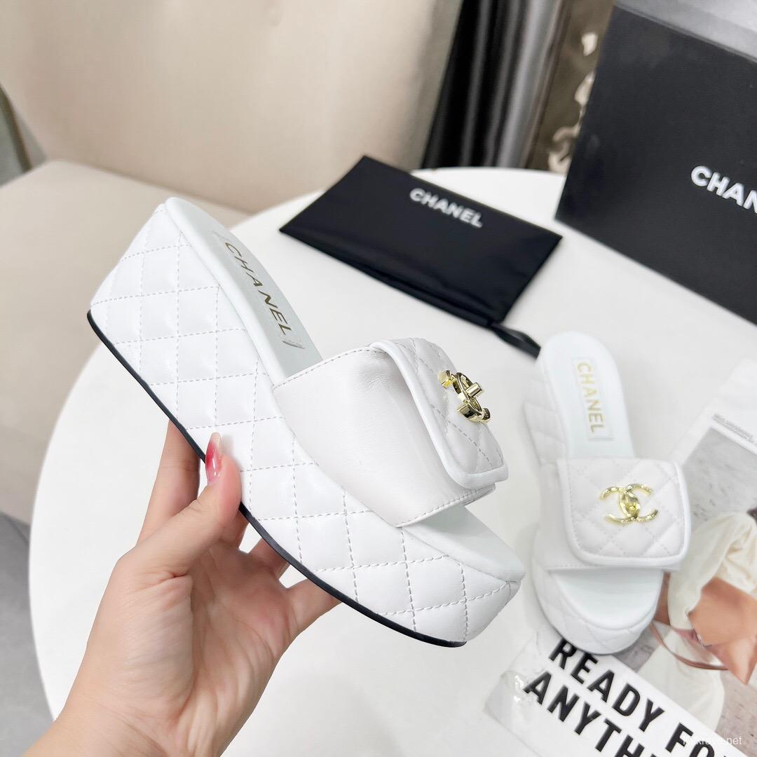 2025 Women Chanel White Leather Sandals