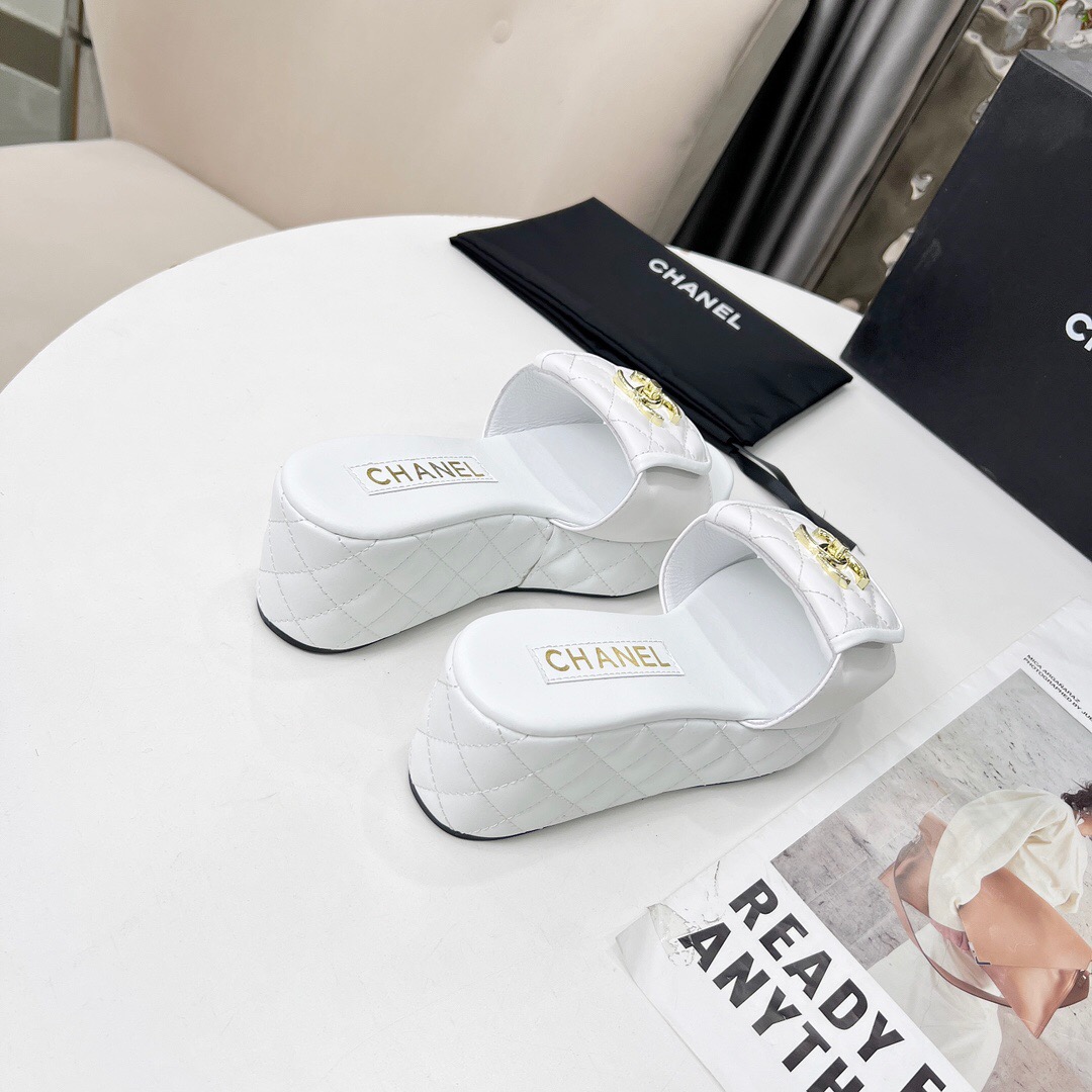 2025 Women Chanel White Leather Sandals