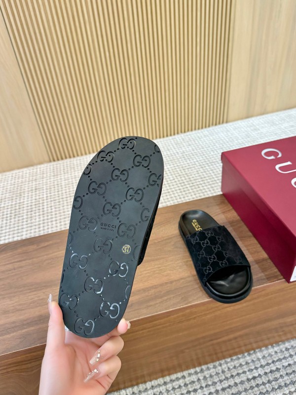 2025 Women Gucci Black Suede Leather Slippers