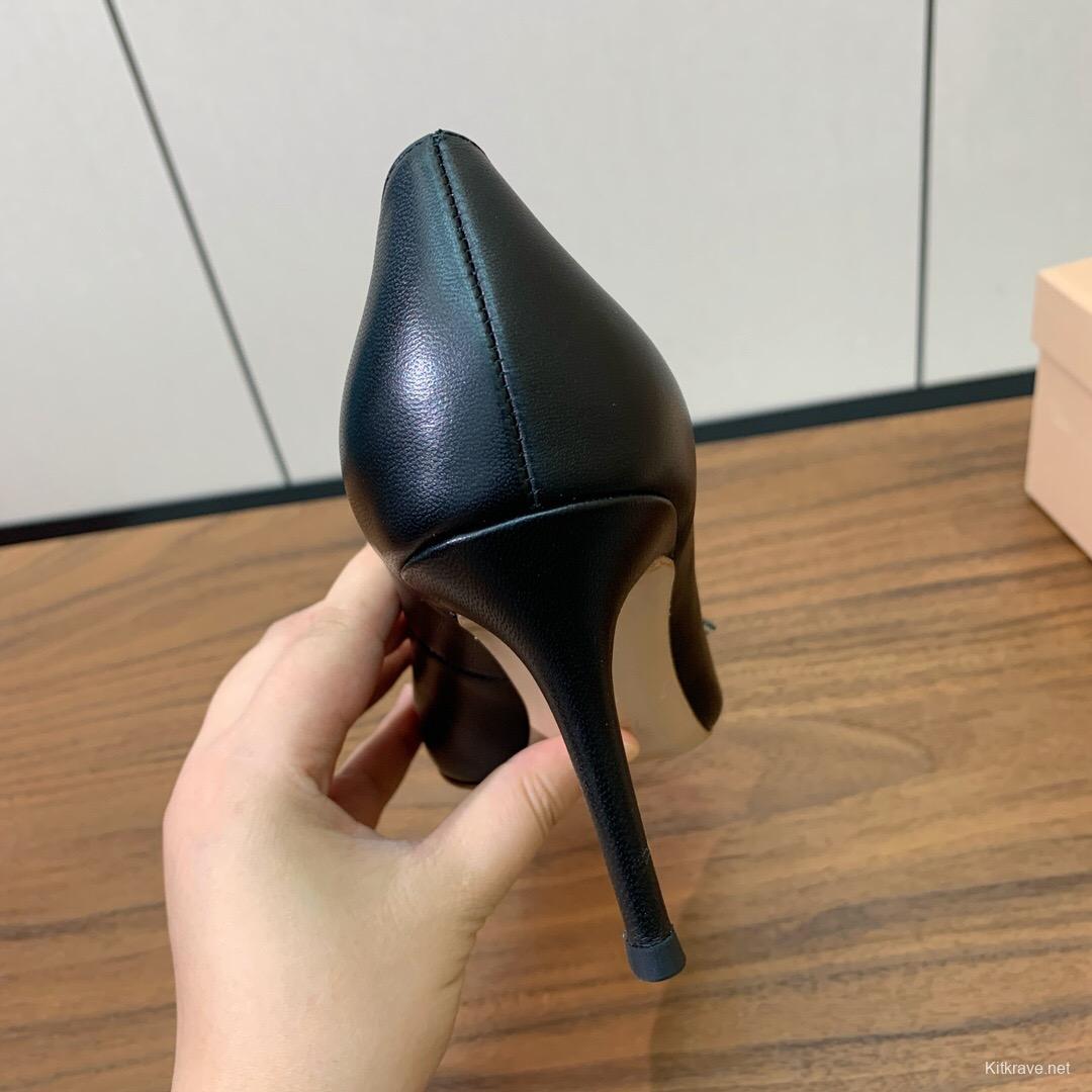 2025 Women Gianvito Rossi Black Leather Pointed Toe Buckle Pumps KFY00300