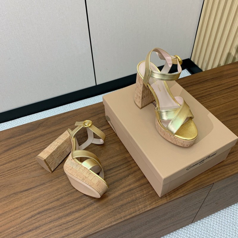 2025 Women Gianvito Rossi Gold Leather Platform Sandals KFY00320