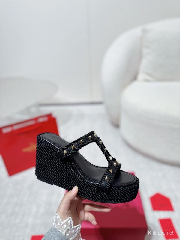 2025 Women Valentino Black Leather Wedge Sandals Studded LY00290