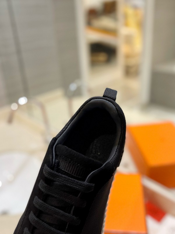 2024 Unisex Hermès Black Imported Silk Calfskin Raincloth Casual Sneakers MJ00320