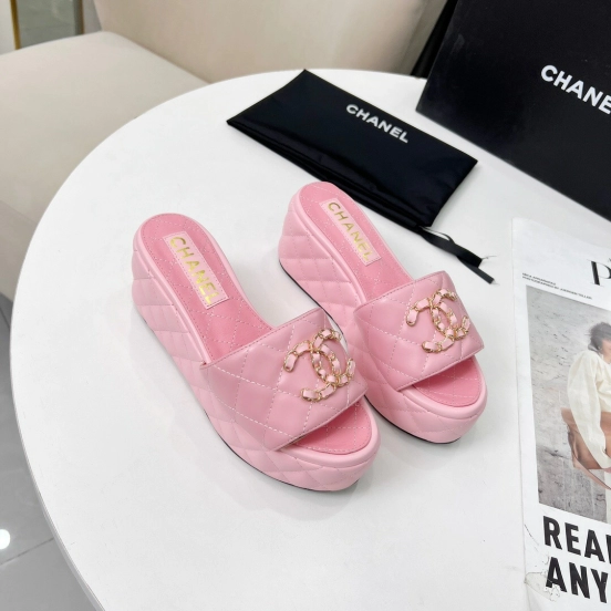 2025 Women Chanel Pink Leather Platform Sandals LY00240