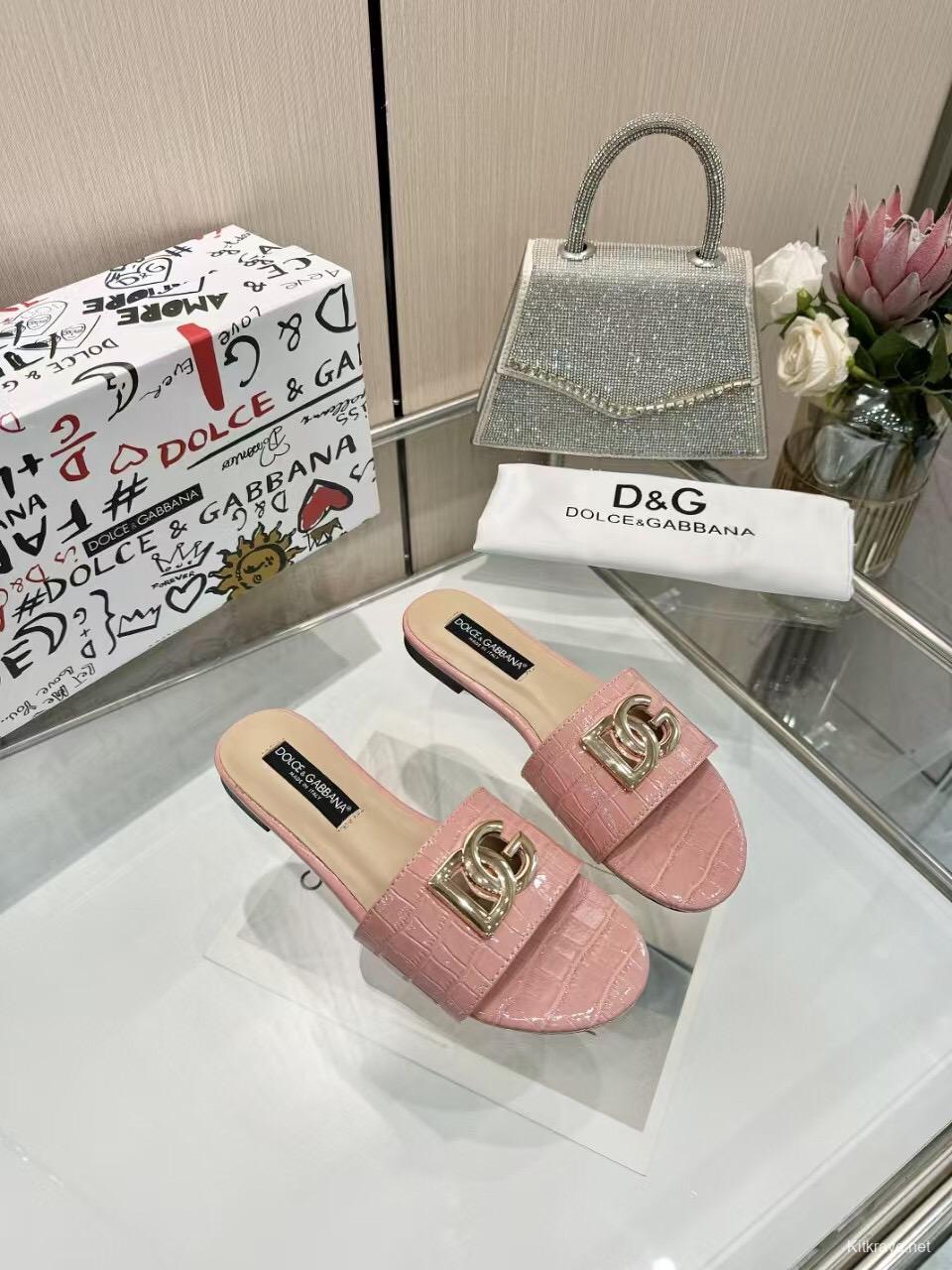 2025 Women Dolce & Gabbana Pink Leather Slippers LY00190