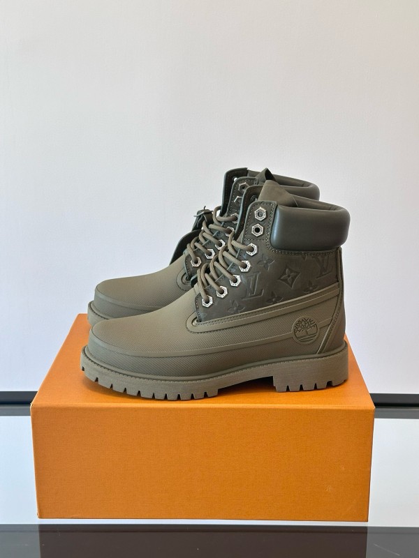 2024 Men Louis Vuitton Brown Rubber Leather Combat Boots MJ00390