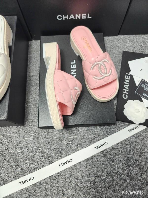 2025 Women Chanel Pink Leather Slippers