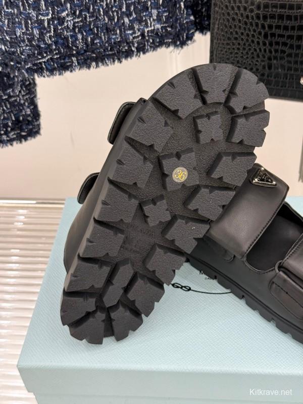 2025 Women Prada Black Leather Slippers KFY00240