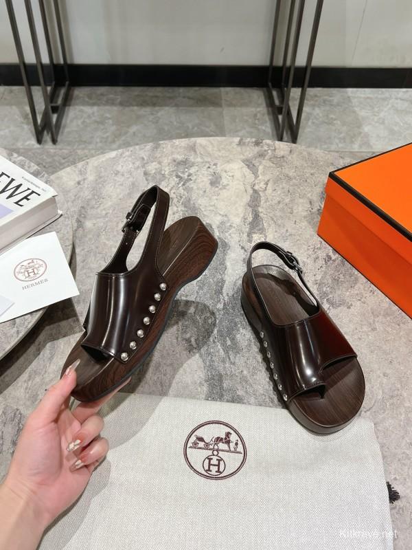 2025 Women Hermès Brown Leather Sandals KFY00250