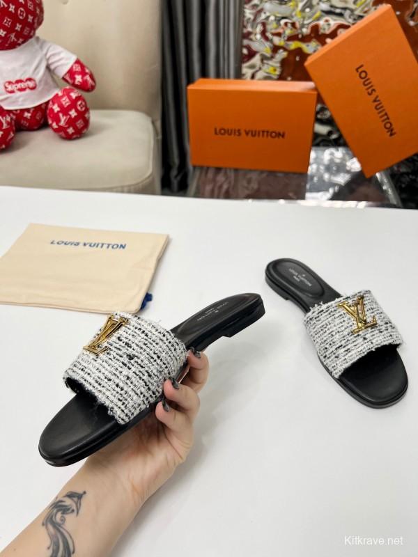 2025 Women Louis Vuitton Black White Fabric Slippers LY00210