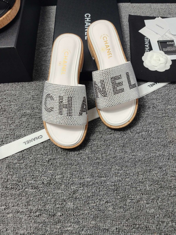 2025 Slippers Chanel White Crystal Slide LY00260