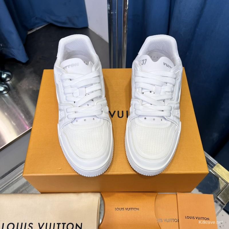 2025 Unisex Louis Vuitton White Leather Trainer