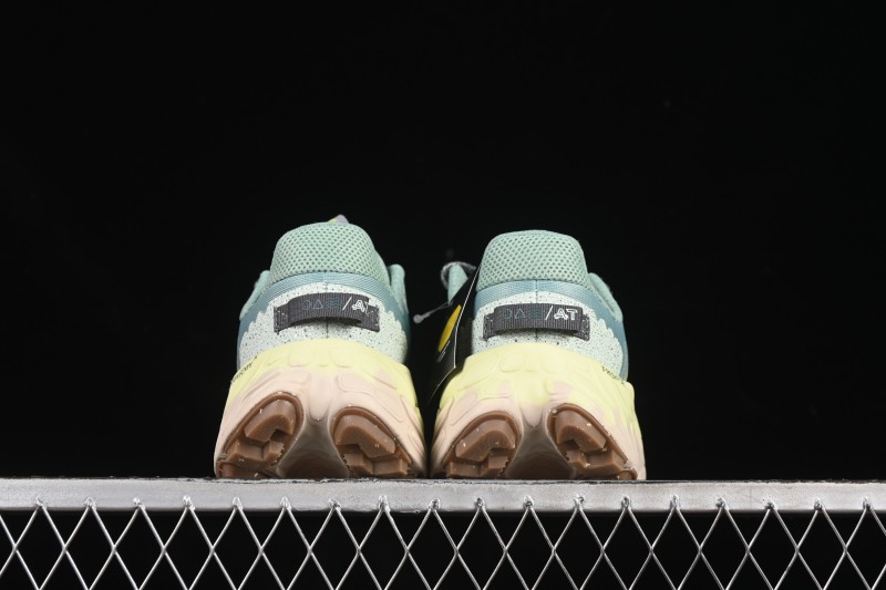 New Balance Fresh Foam X More V3TDS Wear-Resistant Slip-Resistant Low-Top Running Shoes - WTMORCB3