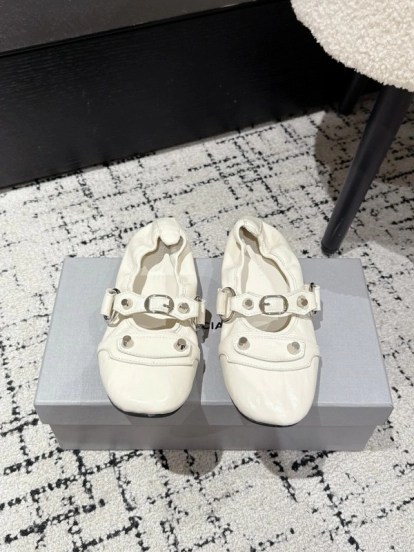 BALENCIAGA Cagole Metal Studs Ballet Flats - KFY00300