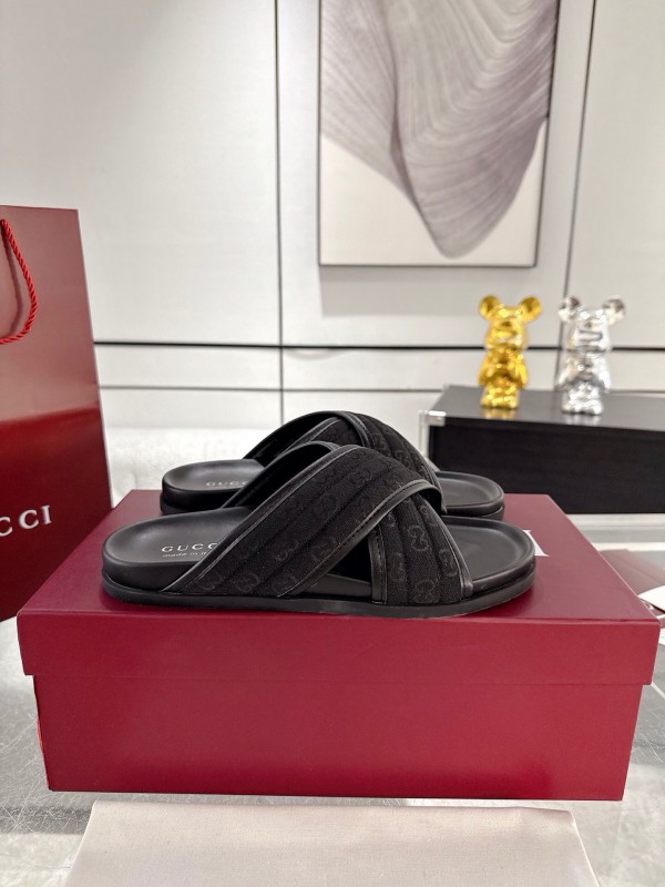 2025 Unisex Gucci Black Fabric Leather Slippers GG Embossed AS00240