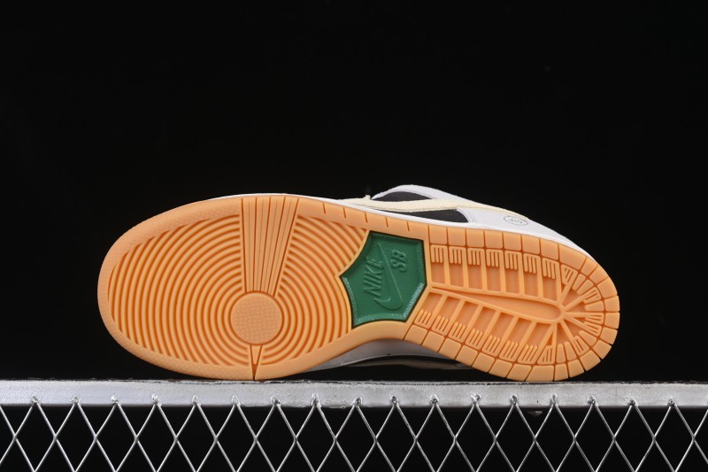 Nike SB Dunk Low Casual Skate Shoes - HF3704-001