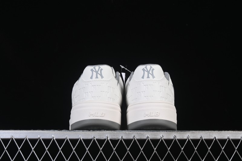 New York Yankees Bigball Chunky Embo Monogram Platform Sneakers - 3ASXE035N50GRS