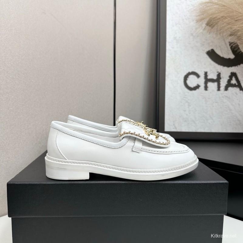 Chanel Classic Flap Chain CC Loafers with Buckle Closure - LY00320