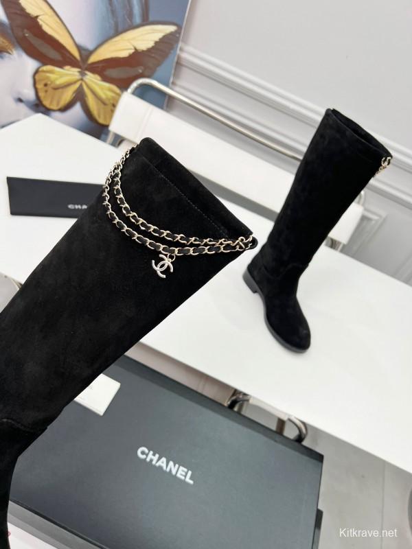 Chanel 2025 SS Quilted Leather Chain CC Logo Flat Ankle Boots - LY00510