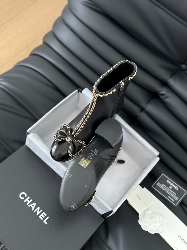Chanel Classic Chain Boots for Women - LY00380