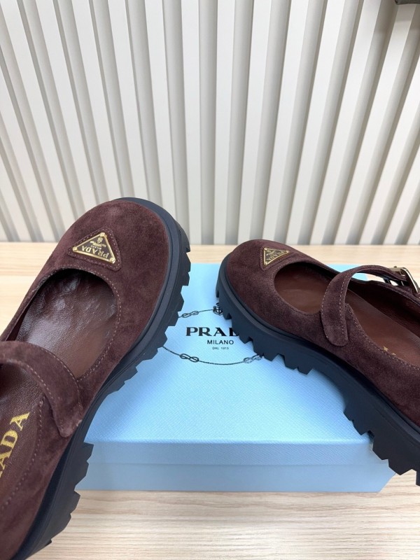 Prada Thick Sole Mary Jane Shoes Spring Summer 2025 Collection - LY00300