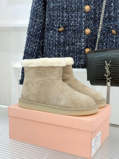 Miu Miu Retro Shearling Platform Snow Boots - KFY00300