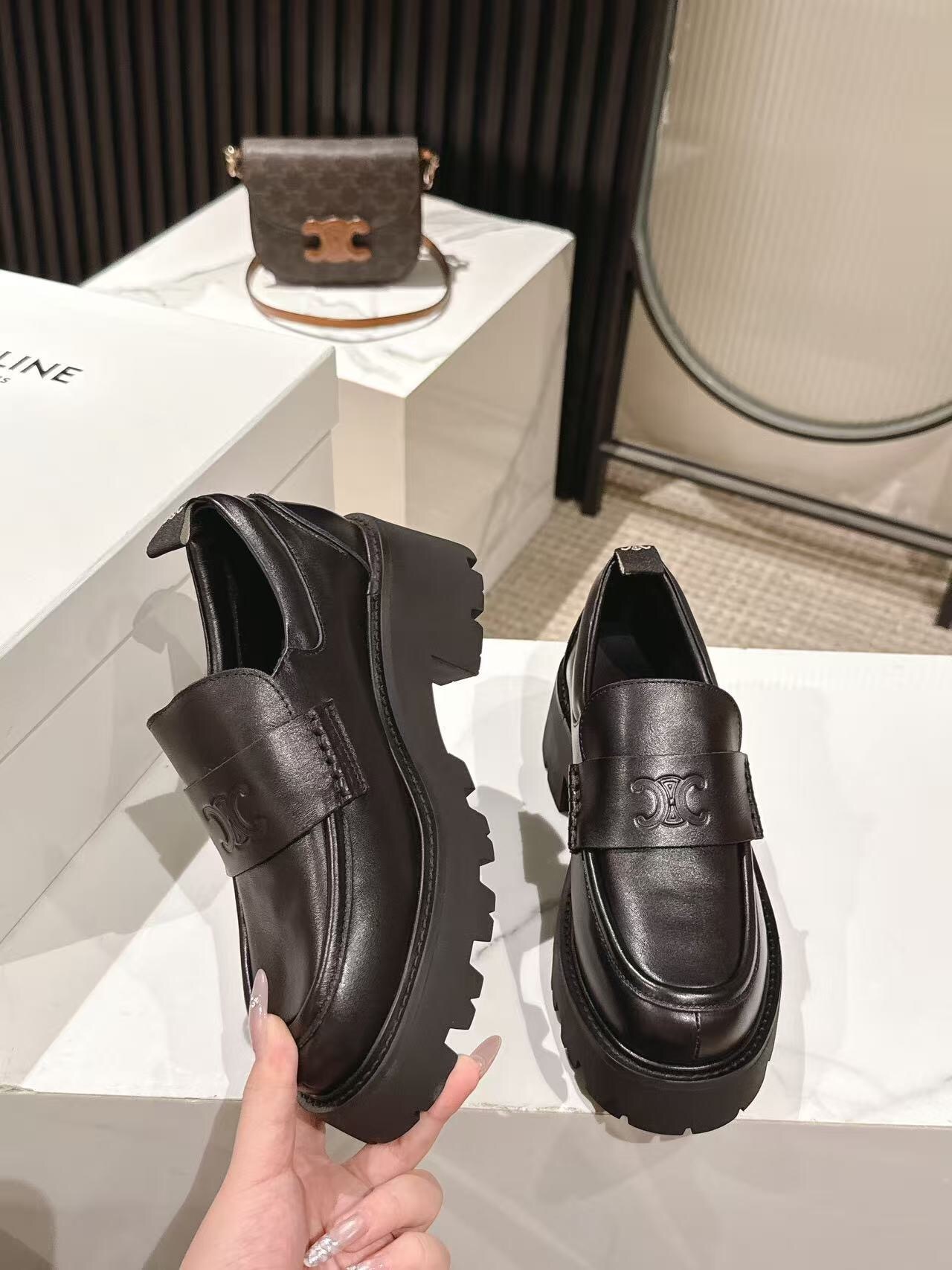 CELINE 2025/SS Lisa Same Style Platform Loafers - LY00300